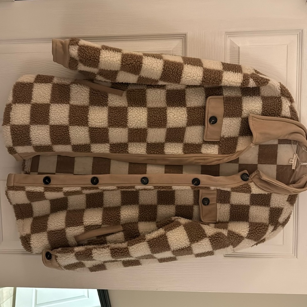 Jodiful size M Tan and Cream Checked Fleece Jacket